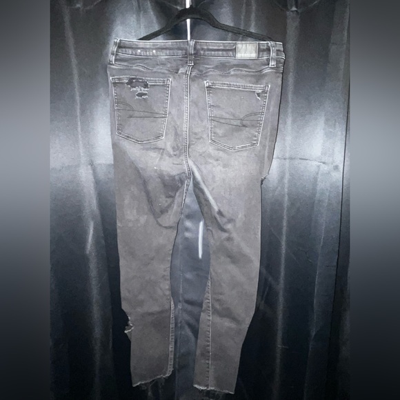 Selling American Eagle High-Rise Jeggings - Picture 2 of 5